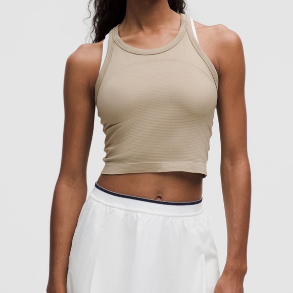Lululemon Swiftly Tech Cropped Racerback Tank
Top 2.0 in Sheer Oak, Size 8 - Picture 2 of 9